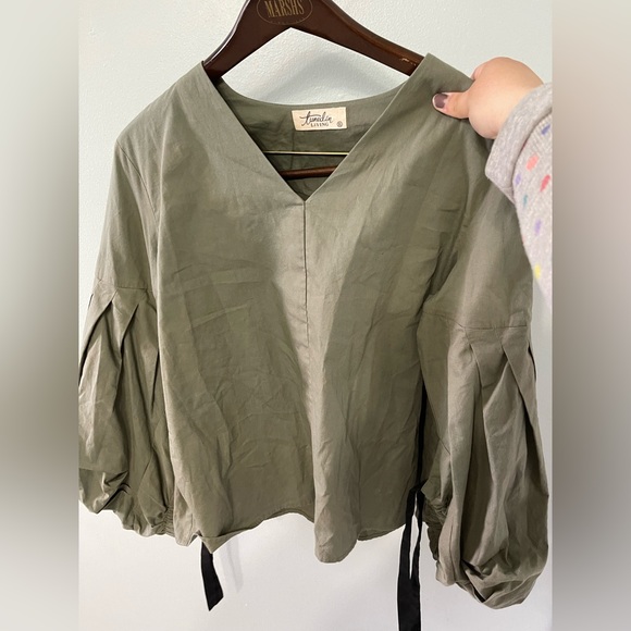 Olive puff long sleeve blouse - Picture 1 of 8